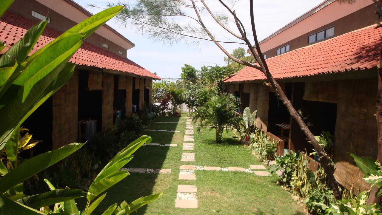 Relaxing Homestay Kuta  エクステリア 写真