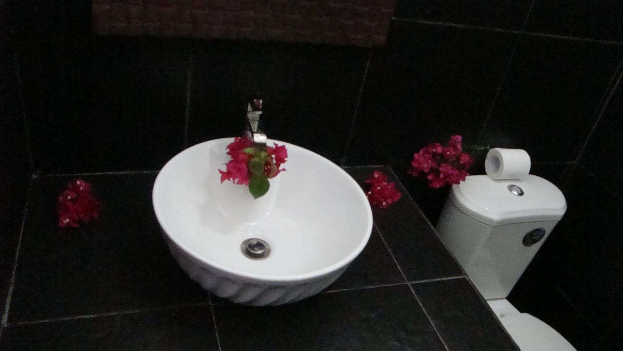 Relaxing Homestay Kuta  エクステリア 写真